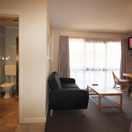 Beaumaris Bay Motel Экстерьер фото