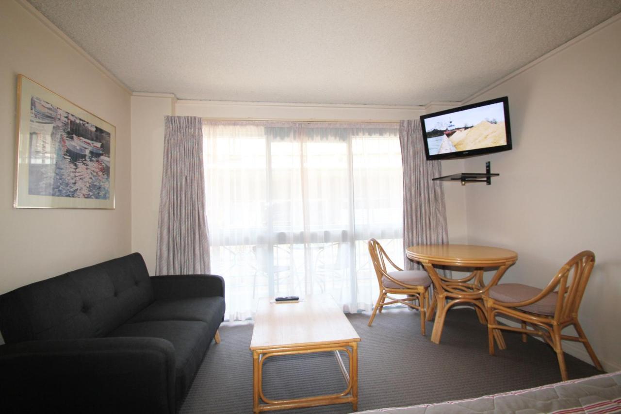 Beaumaris Bay Motel Экстерьер фото